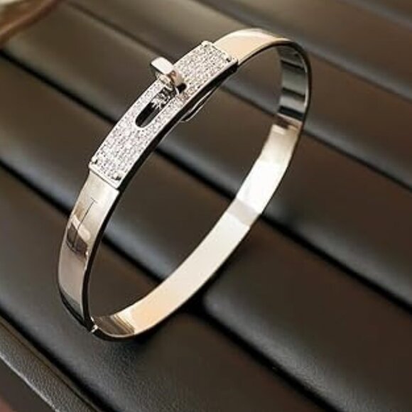 Neiman Marcus 18K White Gold Plated Turn Lock Bracelet - Picture 4 of 4